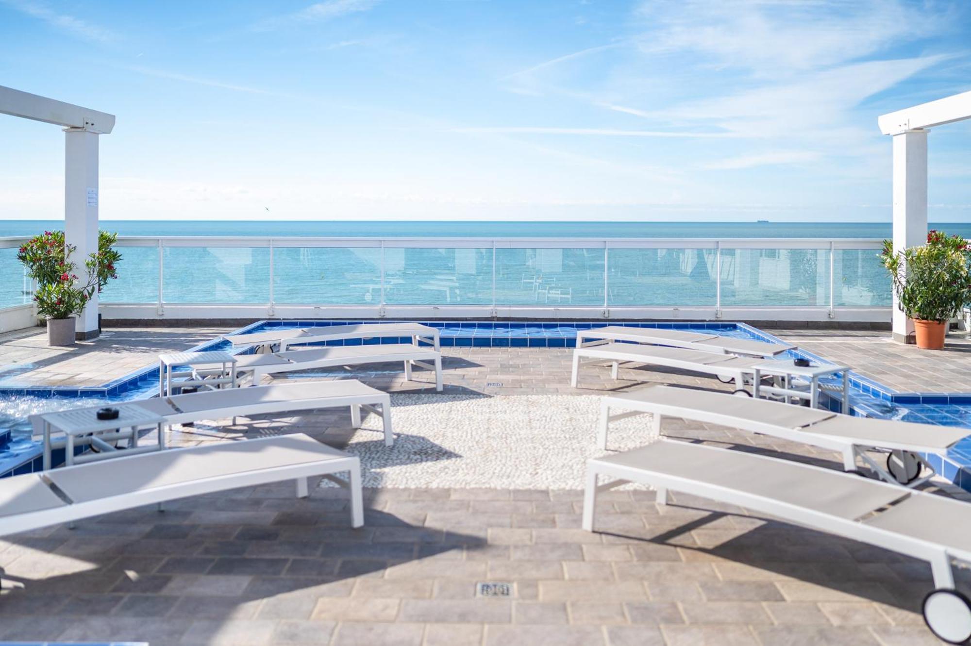 Hotel Orizzonte ลิโดดิเยโซโล ภายนอก รูปภาพ