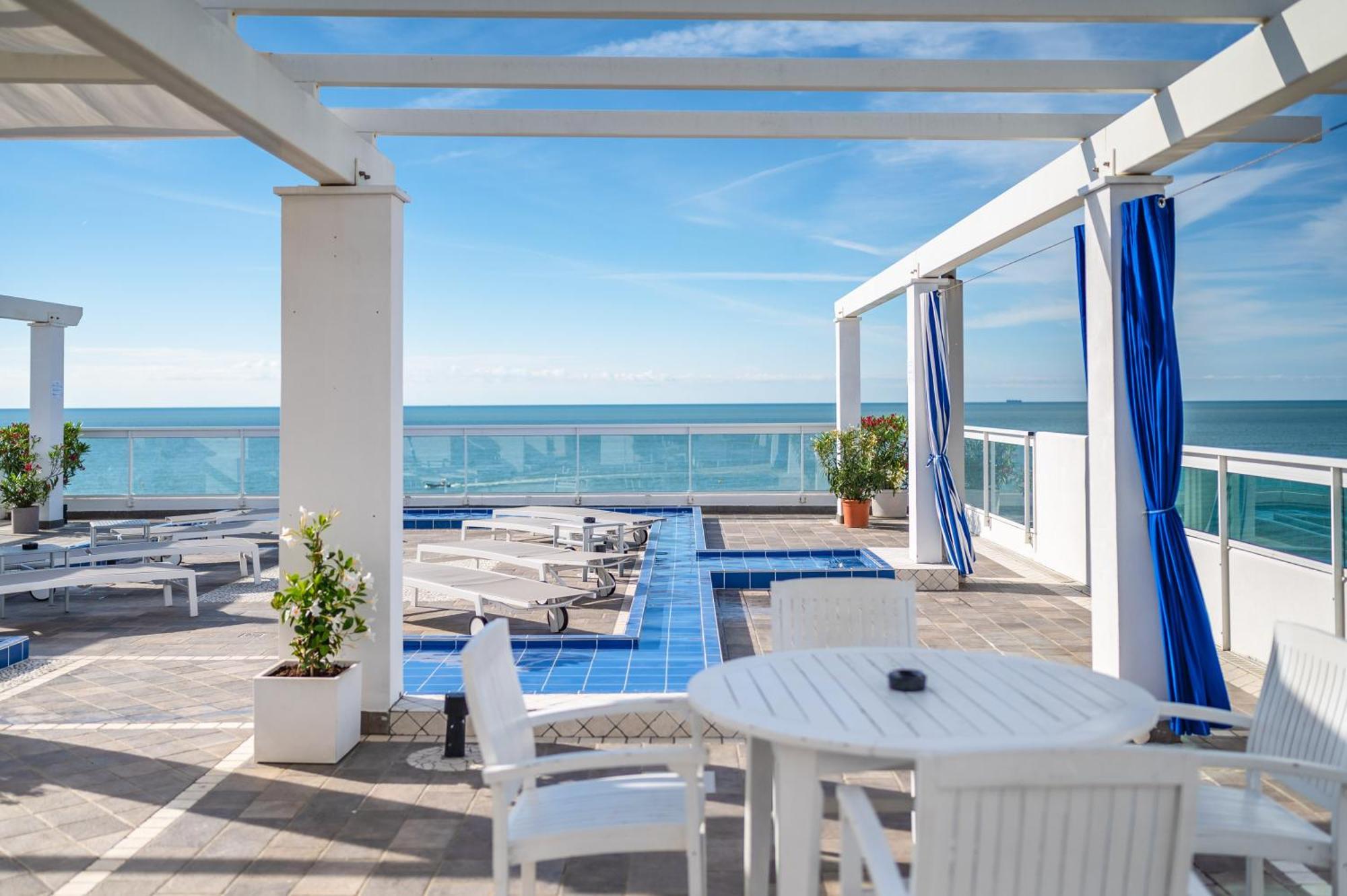 Hotel Orizzonte ลิโดดิเยโซโล ภายนอก รูปภาพ